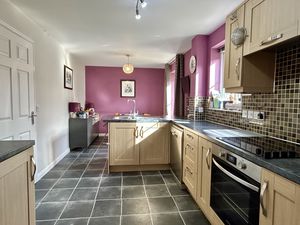 Kitchen/Diner- click for photo gallery